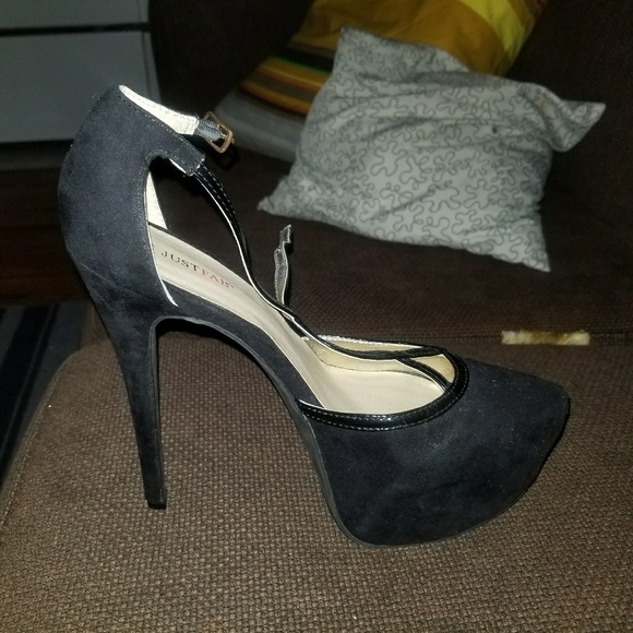 Sexy black heels - Picture 2 of 3